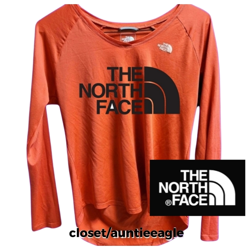 NWOT The North Face V-Neck Moisture Wicking Base Layer Women's Large Red